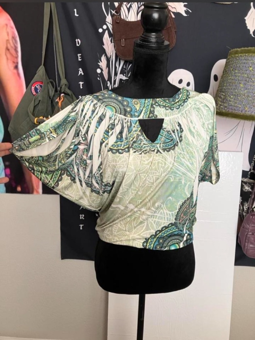 Ophelia & Co. Green Patterned Fringe Batwing Top